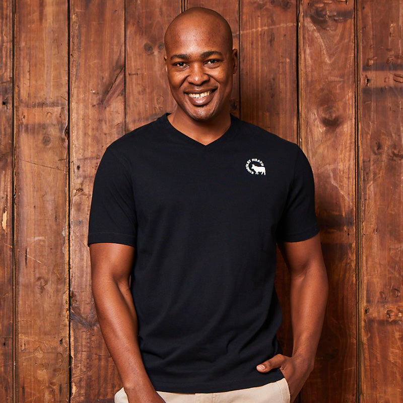 High-Square Crescent Logo V-Neck Tee Mamba